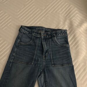 Light washed American eagle flared jeans